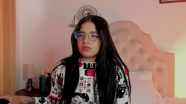 Snapshot of aliice_walker_ chatting on January 28, 2025, 4:30 pm aliice walker  online show from January 28, 2025, 4:30 pm