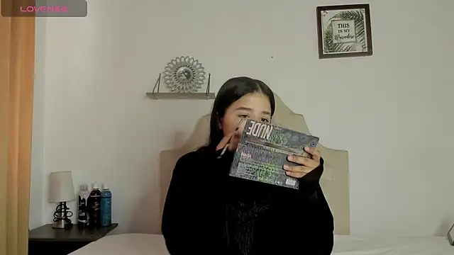 Snapshot of aliice_walker_ chatting on January 29, 2025, 1:07 pm aliice walker  online show from January 29, 2025, 1:07 pm