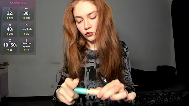 Snapshot of KitsuneRem chatting on September 24, 2025, 10:13 pm KitsuneRem online show from September 24, 2025, 10:13 pm