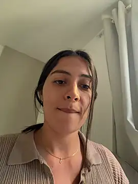 Sophie  Foxxx online show from June 22, 2026, 8:50 pm