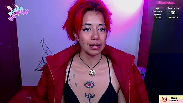 Snapshot of Roxanbunny1 chatting on October 1, 2025, 5:35 am Roxanbunny1 online show from October 1, 2025, 5:35 am