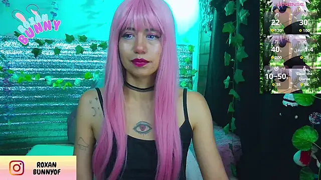 Snapshot of Roxanbunny1 chatting on February 18, 2026, 4:30 am Roxanbunny1 online show from February 18, 2026, 4:30 am