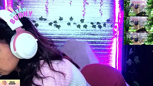 Snapshot of Roxanbunny1 chatting on March 21, 2026, 5:23 am Roxanbunny1 online show from March 21, 2026, 5:23 am