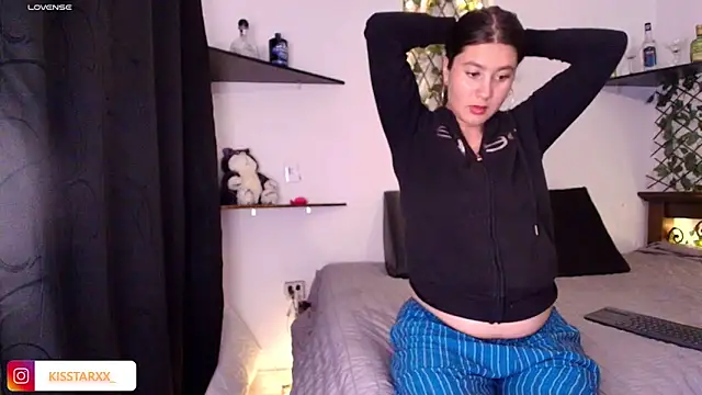 Snapshot of kisstarxxx chatting on May 20, 2026, 5:13 am kisstarxxx online show from May 20, 2026, 5:13 am