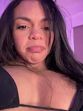 Snapshot of Charly_ chatting on February 4, 2025, 5:34 pm Charly  online show from February 4, 2025, 5:34 pm