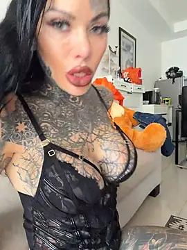 Snapshot of claudiacvc95 chatting on June 21, 2026, 2:36 am claudiacvc95 online show from June 21, 2026, 2:36 am