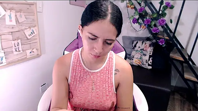 samantha baby  online show from May 7, 2026, 4:23 pm