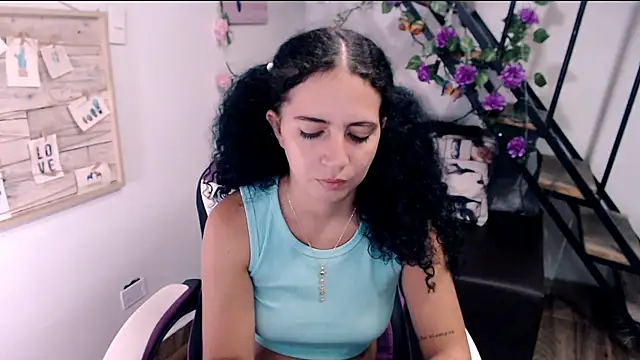 samantha baby  online show from June 7, 2026, 8:34 pm