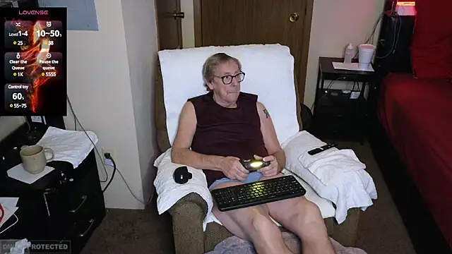 Lusty Kinks online show from December 25, 2024, 2:13 pm