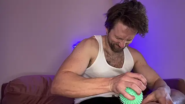 alexmannd online show from November 3, 2025, 4:19 pm