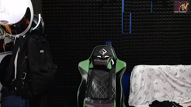 Curly Angel24 online show from November 26, 2025, 12:44 am