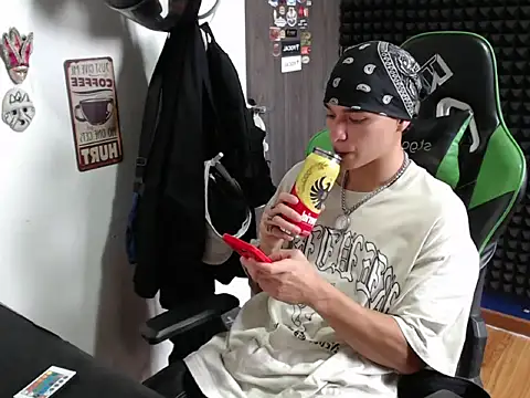 Curly Angel24 online show from April 6, 2026, 9:49 pm