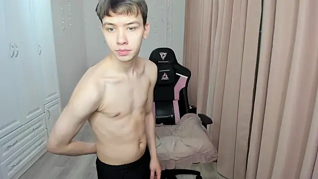 Snapshot of lil_cassie chatting on January 22, 2025, 8:06 pm lil cassie online show from January 22, 2025, 8:06 pm