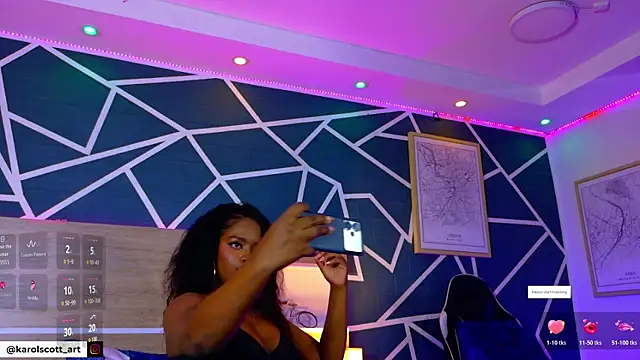 Snapshot of KAROL-SCOTT chatting on October 20, 2025, 8:09 pm KAROL-SCOTT online show from October 20, 2025, 8:09 pm