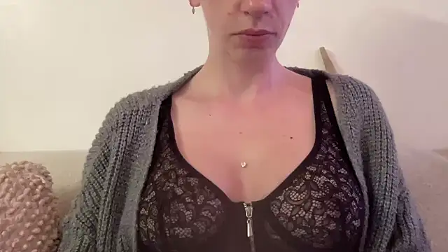 Liza Rosa online show from December 29, 2024, 6:14 am