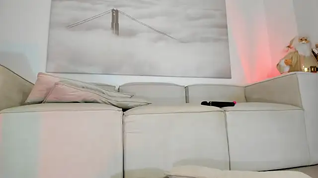 Apotheosis01 online show from December 5, 2025, 2:03 pm