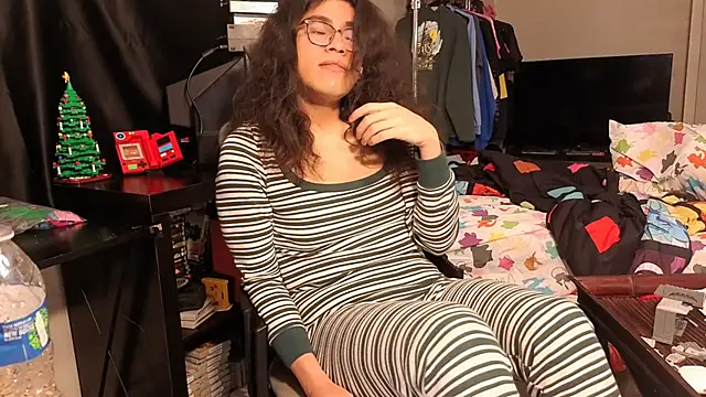 ShinyCherub online show from January 20, 2025, 2:43 am
