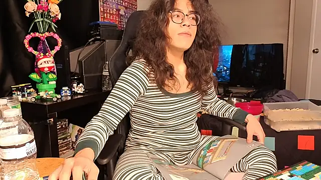 ShinyCherub online show from February 6, 2025, 7:13 am