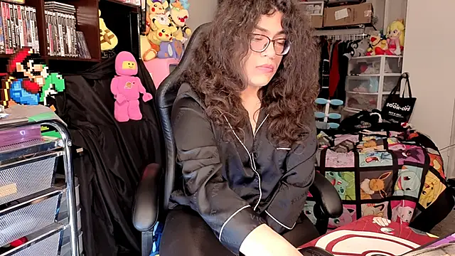 ShinyCherub online show from June 19, 2026, 5:39 pm