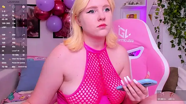 art lovee online show from October 5, 2025, 1:15 am