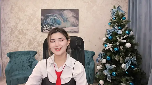 AnneTLi online show from December 22, 2024, 9:44 am