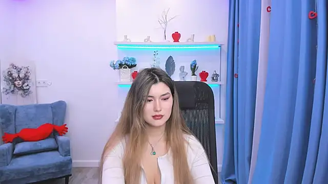 Snapshot of AnneTLi chatting on February 28, 2026, 3:18 am AnneTLi online show from February 28, 2026, 3:18 am