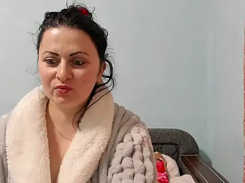 Snapshot of Lillian2 chatting on January 5, 2025, 7:07 am Lillian2 online show from January 5, 2025, 7:07 am