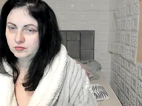 Snapshot of Lillian2 chatting on February 16, 2025, 10:32 pm Lillian2 online show from February 16, 2025, 10:32 pm