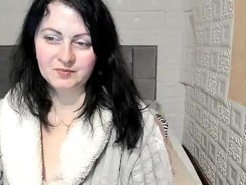 Snapshot of Lillian2 chatting on February 22, 2025, 10:42 pm Lillian2 online show from February 22, 2025, 10:42 pm