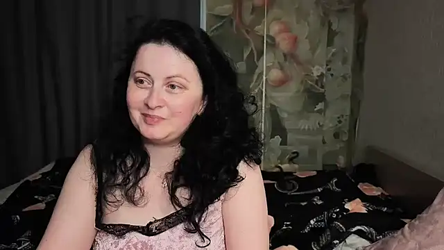 Lillian2 online show from June 16, 2026, 7:22 am
