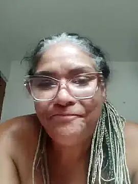 Snapshot of Delicy1 chatting on January 4, 2025, 5:37 pm Delicy1 online show from January 4, 2025, 5:37 pm