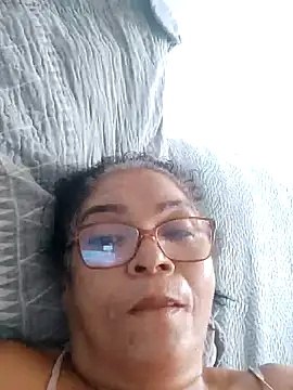Snapshot of Delicy1 chatting on January 27, 2025, 4:33 pm Delicy1 online show from January 27, 2025, 4:33 pm