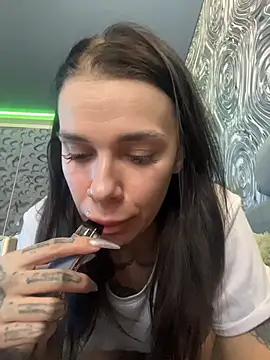 Queen of pain online show from February 11, 2026, 7:02 am