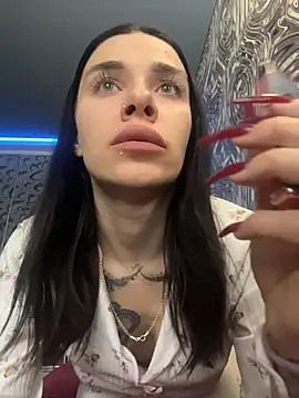 Queen of pain online show from March 4, 2026, 6:52 am