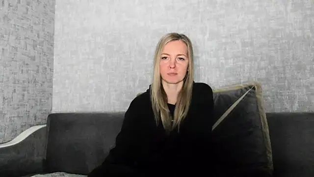 iam Venus online show from May 2, 2026, 10:04 pm