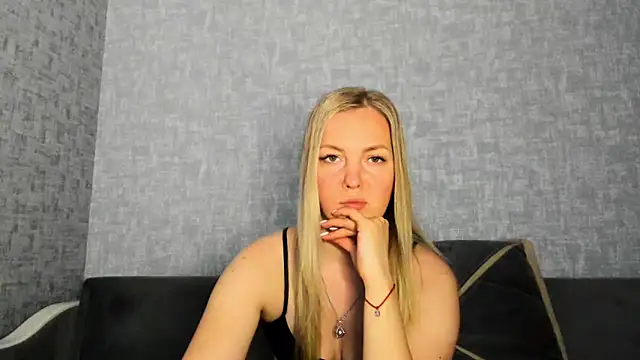 iam Venus online show from May 6, 2026, 3:28 pm