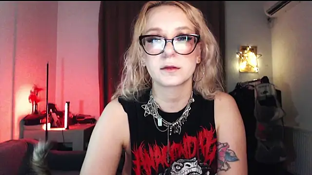 welliza online show from August 4, 2026, 10:12 pm