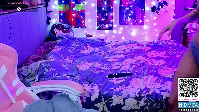 Violet Noir online show from March 3, 2025, 2:48 pm