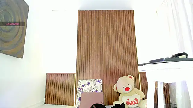 BunnyHotsx online show from September 21, 2025, 6:15 am