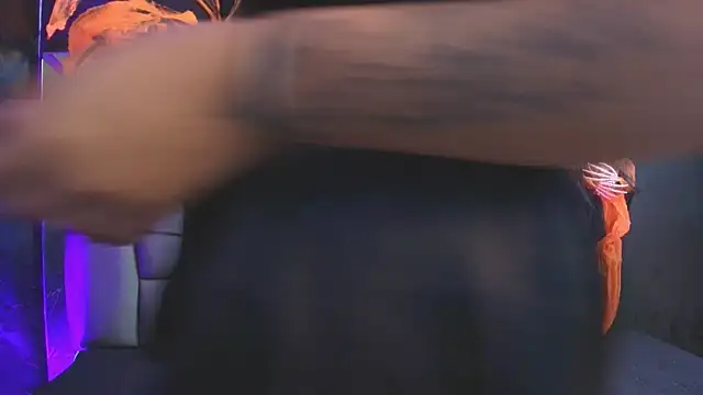  MiaBrown  online show from October 20, 2025, 12:05 pm