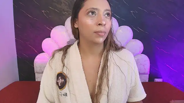  MiaBrown  online show from April 23, 2026, 12:15 pm