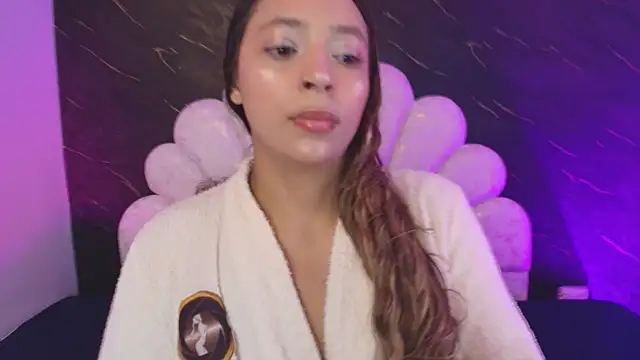  MiaBrown  online show from May 6, 2026, 12:10 pm
