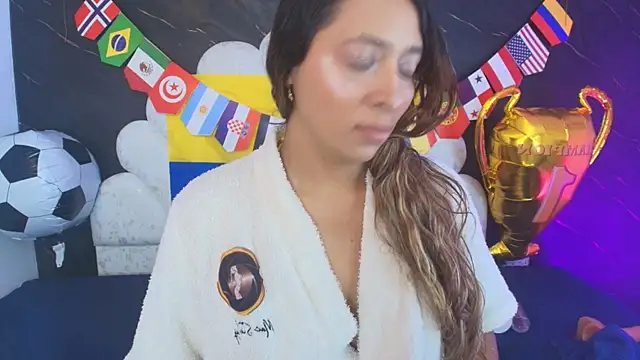  MiaBrown  online show from June 24, 2026, 12:04 pm