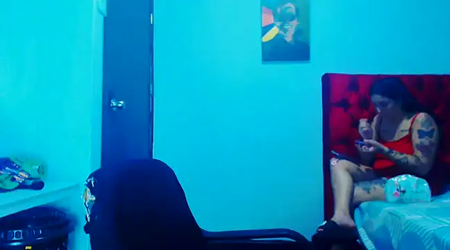 Snapshot of liz_dirty chatting on December 19, 2024, 11:03 pm liz dirty online show from December 19, 2024, 11:03 pm