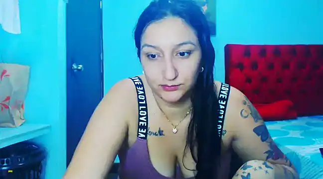 Snapshot of liz_dirty chatting on January 8, 2025, 11:30 pm liz dirty online show from January 8, 2025, 11:30 pm