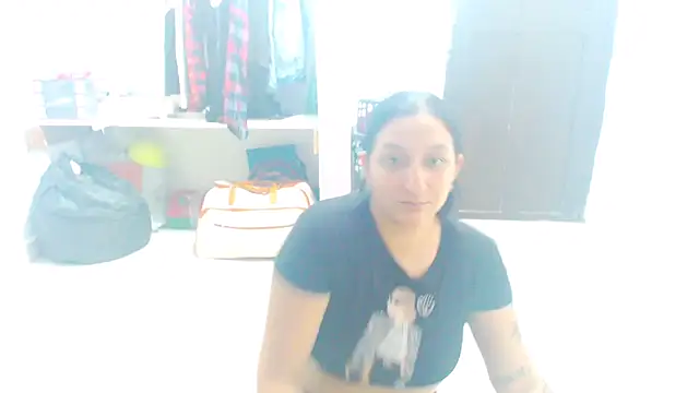 Snapshot of liz_dirty chatting on February 6, 2025, 9:17 pm liz dirty online show from February 6, 2025, 9:17 pm