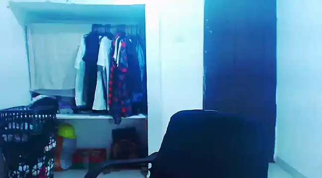 Snapshot of liz_dirty chatting on February 8, 2025, 10:40 pm liz dirty online show from February 8, 2025, 10:40 pm