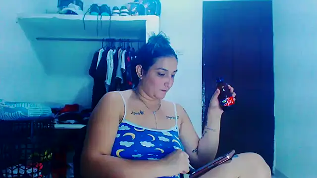 Snapshot of liz_dirty chatting on March 21, 2025, 10:50 pm liz dirty online show from March 21, 2025, 10:50 pm