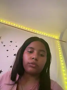 Aleja DANS online show from October 5, 2025, 6:28 pm