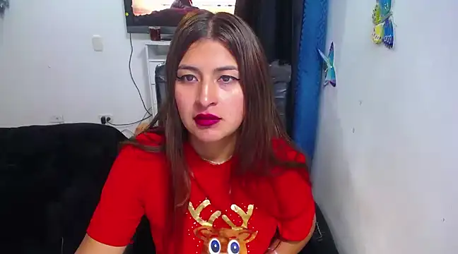 Yunhot  online show from December 16, 2024, 11:39 pm